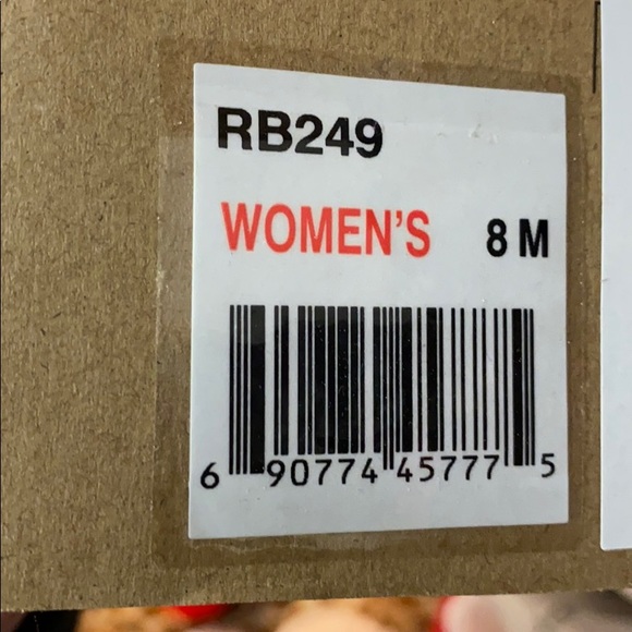 REEBOK WORK TENNIS SHOES - Picture 3 of 3